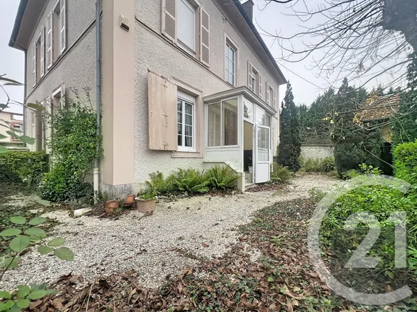 Maison 8 pièces 262 m² 
