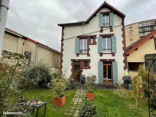 Immeuble de rapport 130 m² 