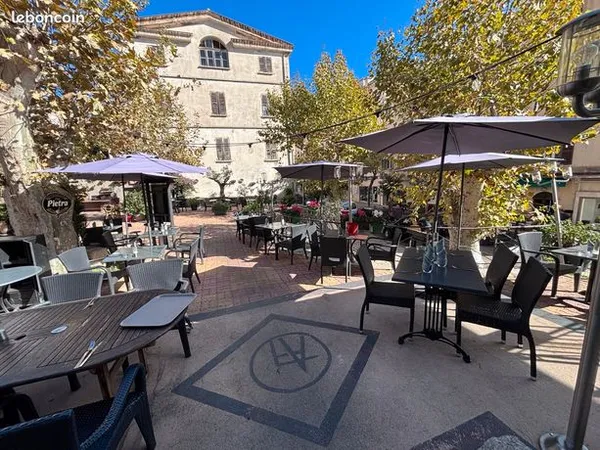 Local commercial 214 m² 