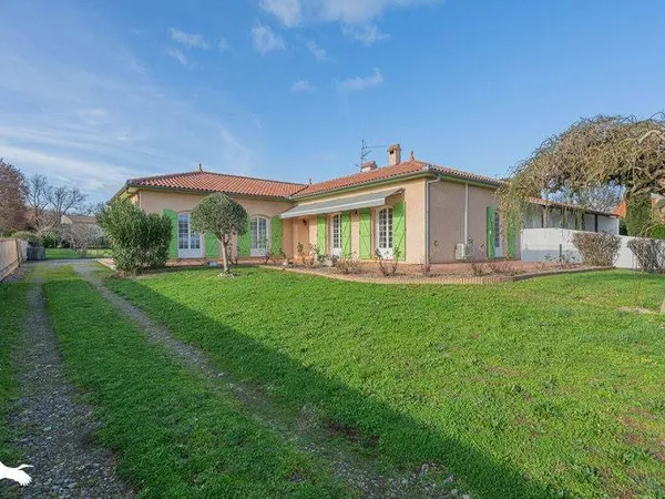 Maison de plain-pied 5 pièces 133 m² 