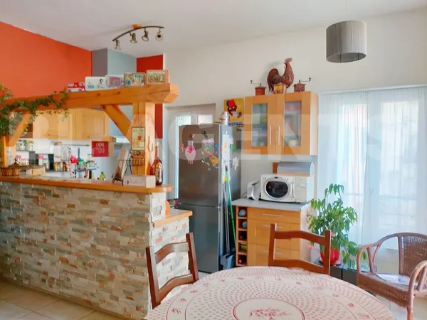 Appartement 3 pièces avec balcons et cave à Saint André de Sangonis 