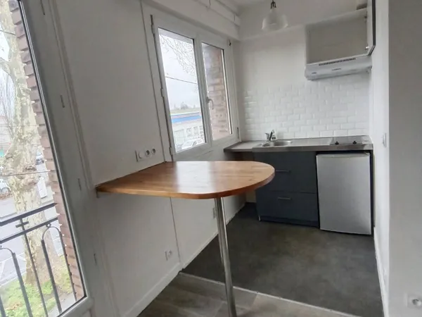 Studio 1 pièce 25 m² 