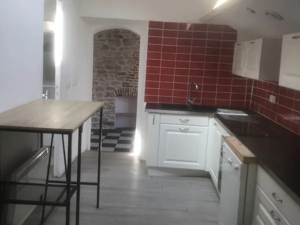 Appartement dans maison 