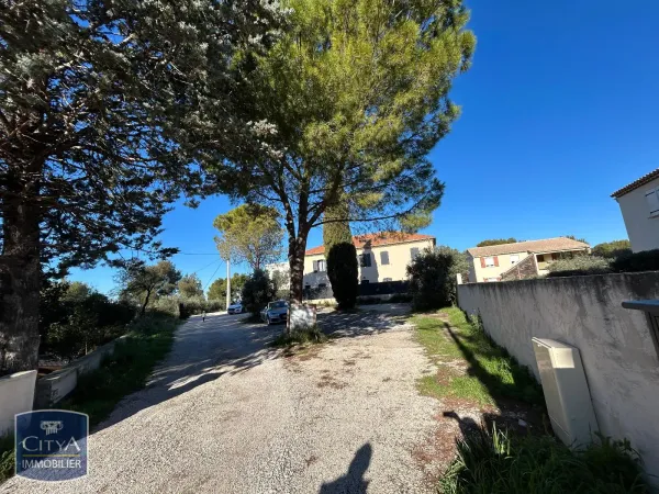 Terrain 325 m² 