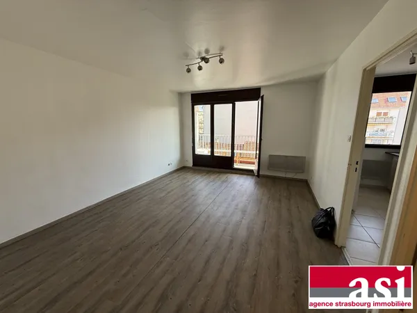 1 PIECE AVEC TERRASSE 