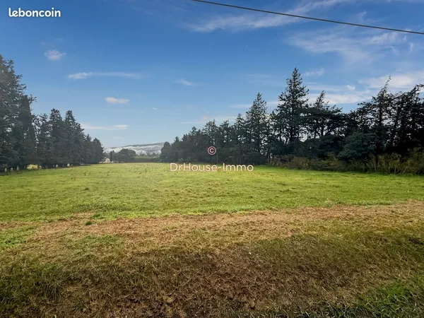 Terrain 18000 m² cheval blanc 