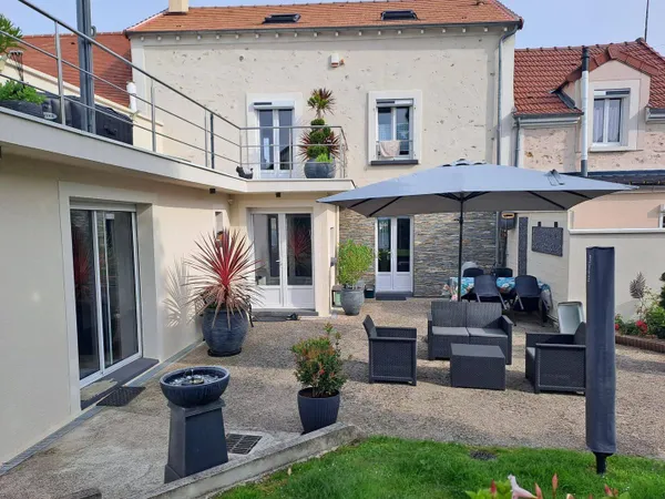 Maison 1 pièce 169 m² 