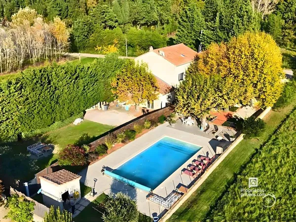 Maison 9 pièces 211 m² 