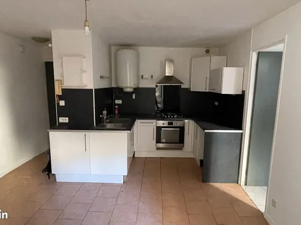 Appartement T2 de 29m2 avec grande cour privée 