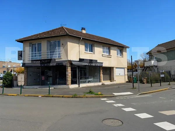 Opportunité rare pour investisseur, très forte rentabilité au coeur de Mitry-Mory. 
