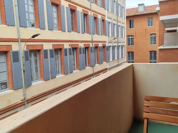 Studio 1 pièce 27 m² 