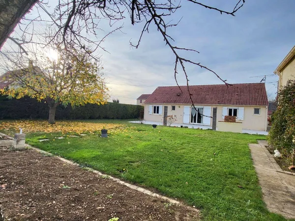 Maison de plain-pied 5 pièces 113 m² 
