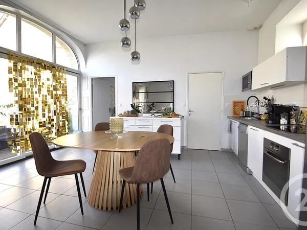 Maison 11 pièces 253 m² 