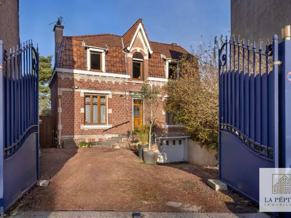 Maison 6 pièces 152 m² 