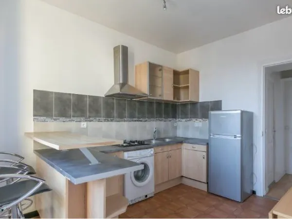 Appartement F1 proche de la gare st michel sur orge 
