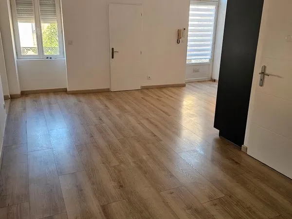 Quai de la fontaine appartement 2 pièces à louer 