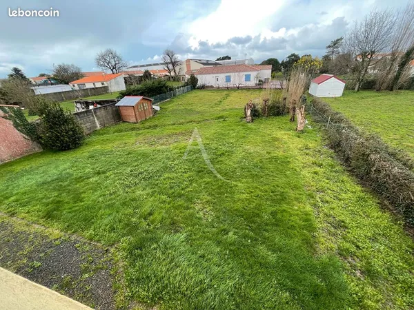 Terrain 600 m² LA CHAIZE GIRAUD 