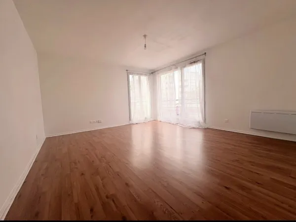 T3 60m² + BALCON+ PARKING SS-SOL - CERGY LE HAUT 