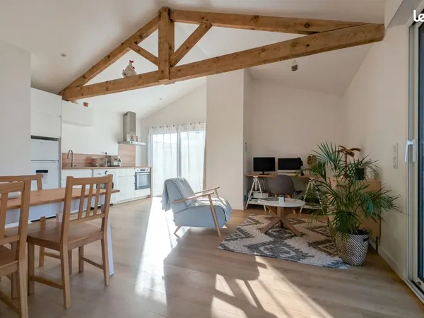 🏡 À VENDRE - Maison de Plain-Pied Mitoyenne à Azur 