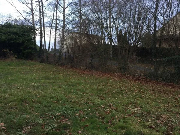 Terrain 667 m² 