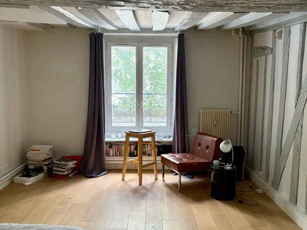 Studio Marais rue de Bretagne 