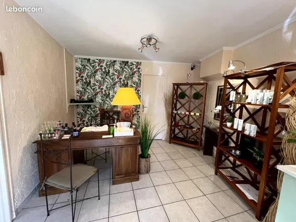Local 43 m² Saint-Paul-de-Varax 