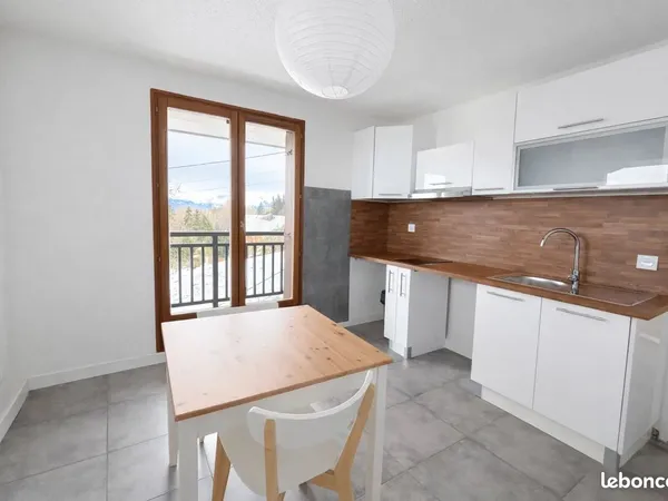 Studio 1 pièce 19 m² 