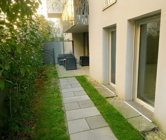3 pièces avec terrasse et jardin 