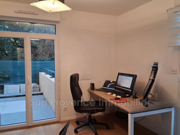 Bureau 49 m² 