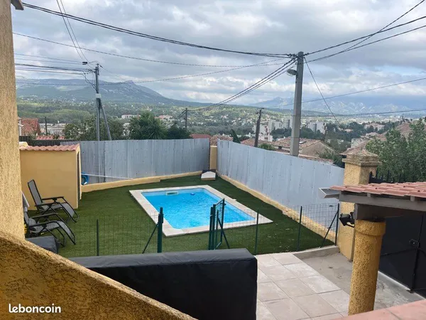 Charmante maison avec sa piscine 