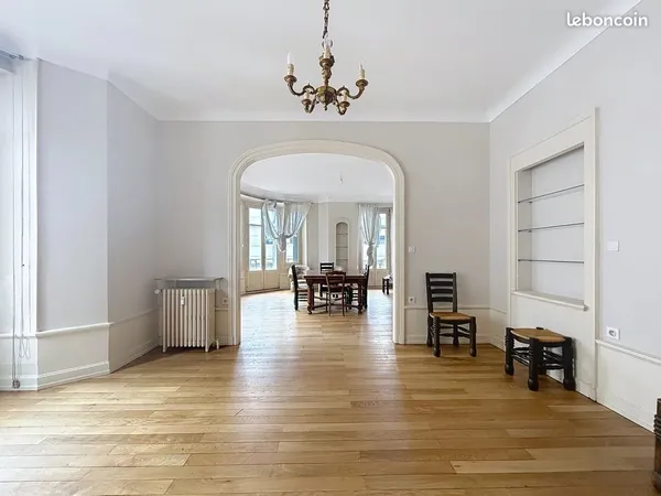 Appartement 5 pièces 178 m² 
