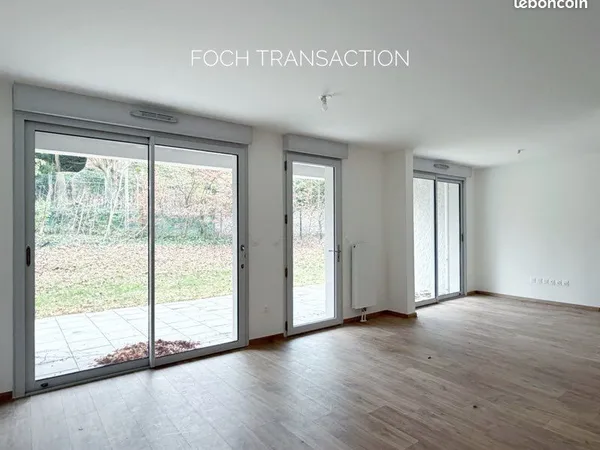 Appartement neuf avec terrasse et jardin, au calme d'un parc 