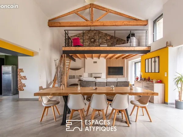 Propriété 7 pièces 318 m² 