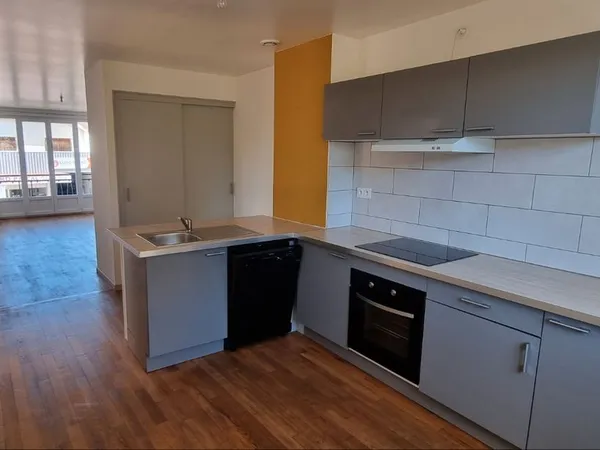 Bel appartement lumineux au 1er étage d'une maison 
