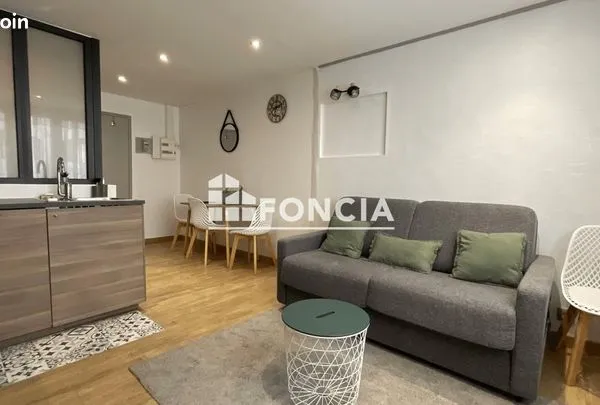 Studio 1 pièce 20 m² 