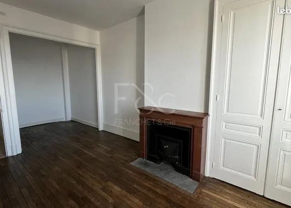 Appartement 1 pièce 42 m² 