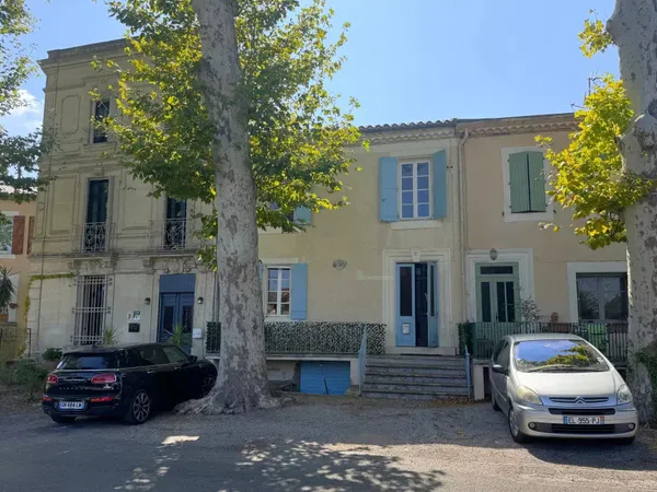Elégante maison de village rénovée dans un endroit pittoresque avec vue sur le canal 