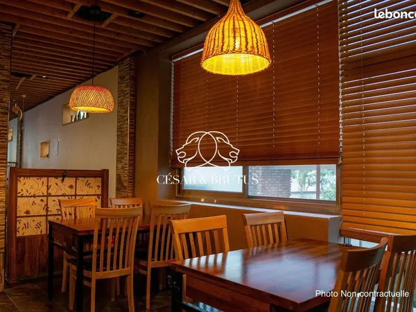 Local 350 m² Saint-Martin-d'Hères 
