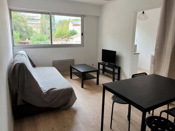Studio 1 pièce 25 m² 