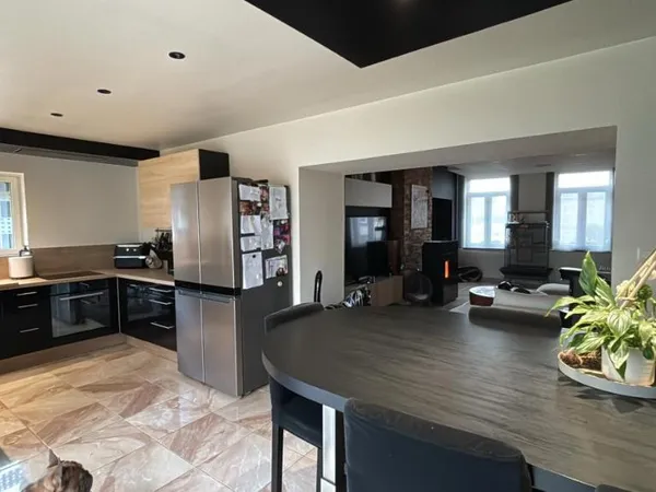 Maison 6 pièces 211 m² 