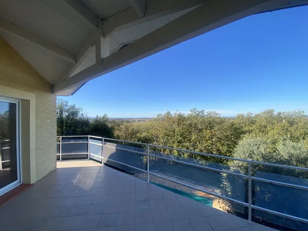 Secteur Rangeuil avec une vue splendide, maison 8 pièces ave 