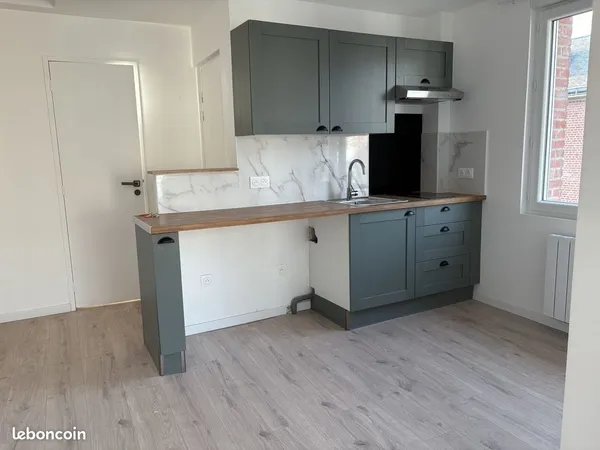 Studio 1 pièce 25 m² 