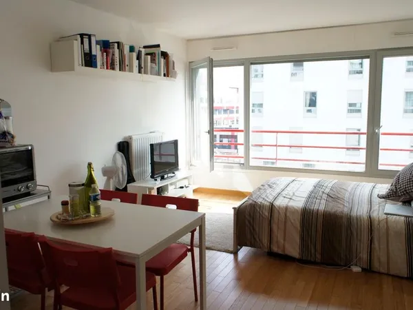 Studio de 33m2 dans immeuble de standing moderne (BBC) 