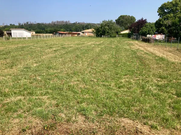 Terrain 1100 m² 