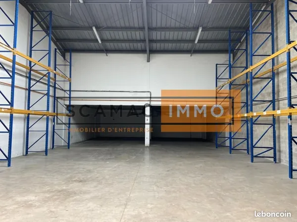 Local d'activité 470 m² 