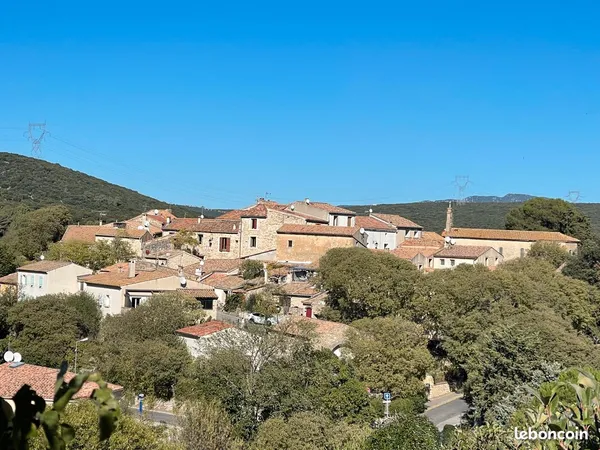 Terrain rare à bâtir - 650m2 viabilisé - 360 000 - vue dégagée - 10 min de Montpellier 