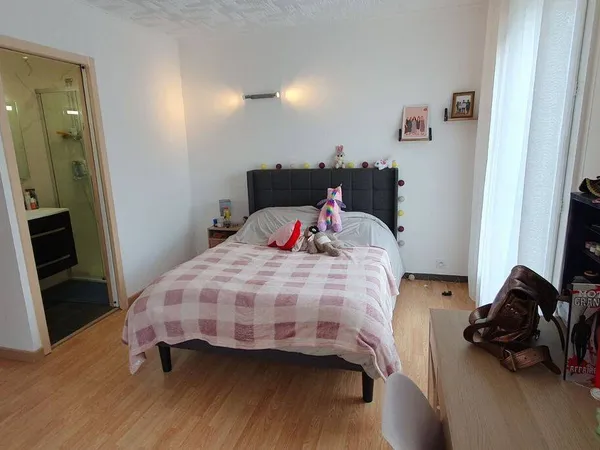 Maison 1 pièce 160 m² 