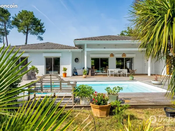 Maison 9 pièces 215 m² 