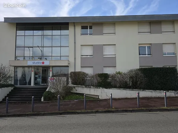 Studio 1 pièce 18 m² 