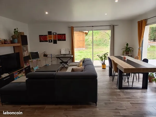 Maison 3 chambres centre ville Castets 